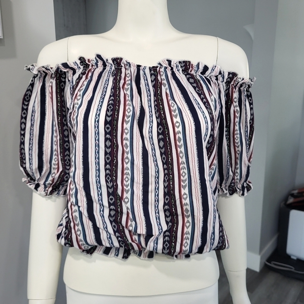 GRL - Vintage style off shoulder crop tops